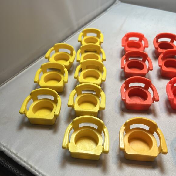 Vintage Fisher Price Little People Lot Of 19 Chairs 2 High Chair 1 Desk 1 Toilet - Picture 3 of 3